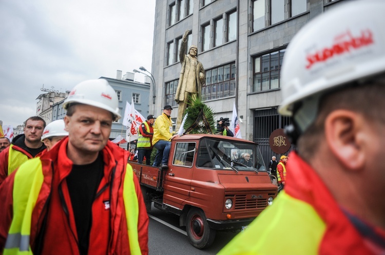 Marsz Gwiaździsty - kolorowy i stanowczy