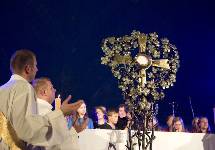 Adoracja w Skrzatuszu