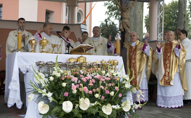 Wielkie święto u Skrzatuskiej Pani cz. 1