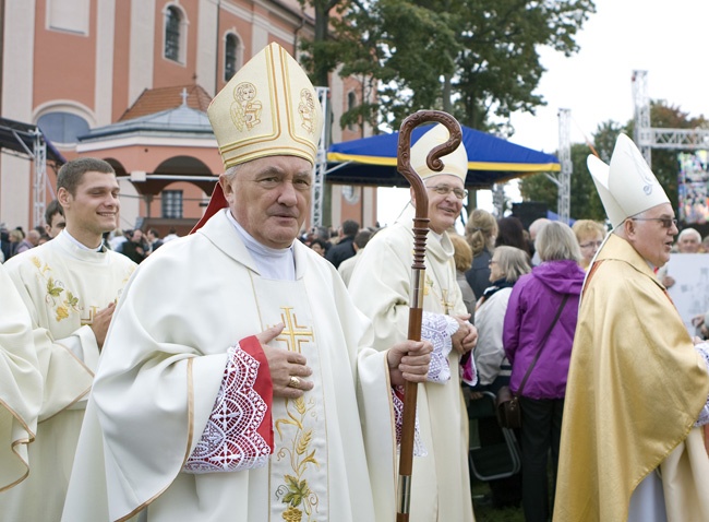 Wielkie święto u Skrzatuskiej Pani cz. 2