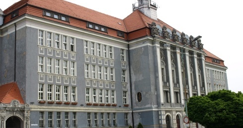 Legnicka Kuria Biskupia