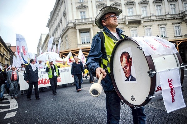  Związkowcy protestowali na ulicach i w miasteczku namiotowym przed sejmem