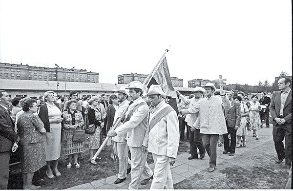 Poświęcenie sztandaru duszpasterstwa, 4 maja 1984 r.