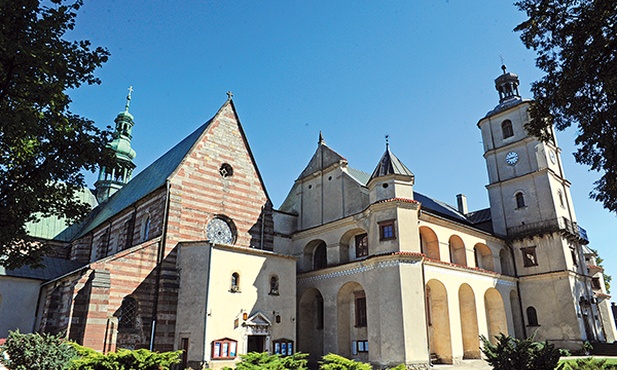 Kompleks zakonny w Wąchocku: kościół pw. św. Floriana i klasztor Cystersów 