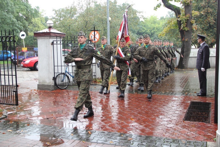 Odłonięcie pomnika poległych w Sochaczewie