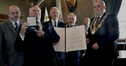 Medal dla solidarnych hutników