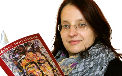Karolina Wittmann-Widera – katechetka z 16-letnim stażem. Uczy w Gimnazjum nr 10 w Katowicach-Bogucicach