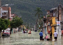 Już 97 ofiar huraganów w Meksyku