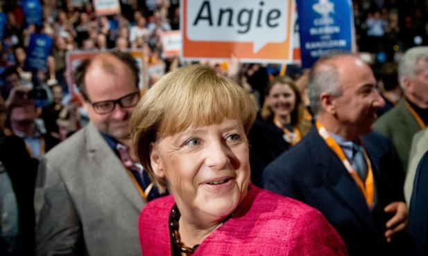 Merkel i Steinbrueck walczą do końca 