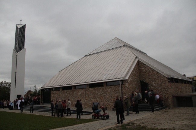 Poświęcenie kościoła św. o. Pio