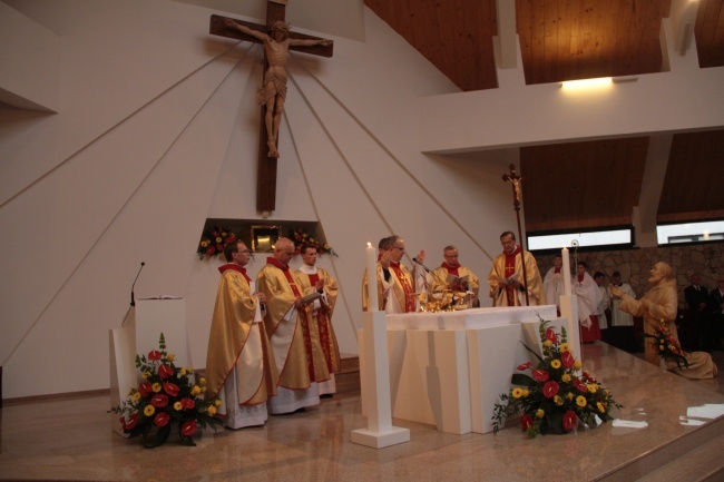 Poświęcenie kościoła św. o. Pio