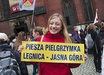 Cała prawda o pielgrzymce – pogodna, optymistyczna, uśmiechnięta