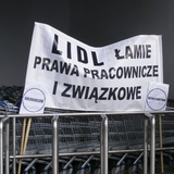 Protest przed Lidlem