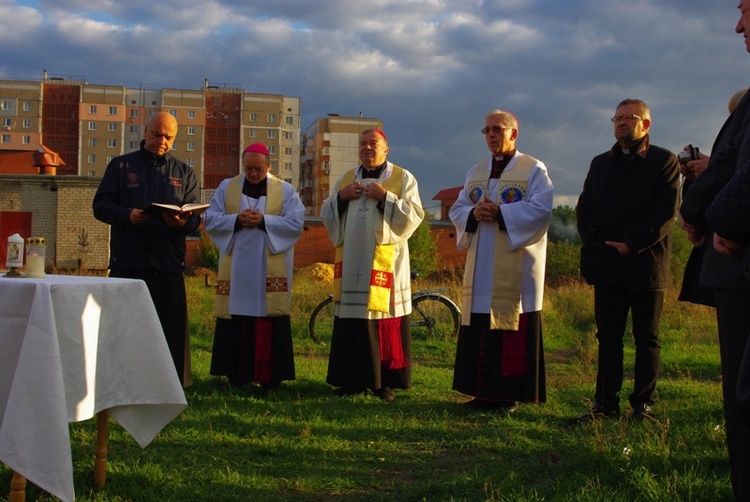 Poświęcenie gruntu pod kaplicę w Trudovskoye