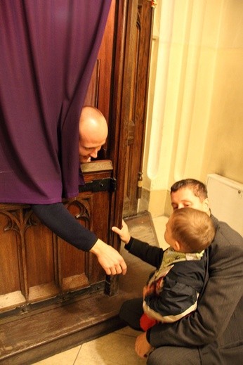 Mariacka Bless Night - modlitwa w kościele