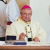  Abp Głódź podpisał akt erekcyjny kościoła pw. św. Teresy od Dzieciątka Jezus