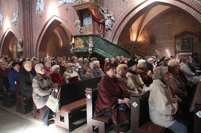 Siostry i Caritas pielgrzymują do Rud