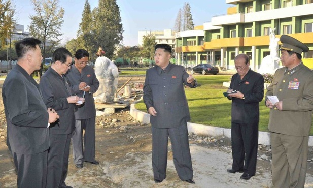 Korea Północna zbroi się i grozi