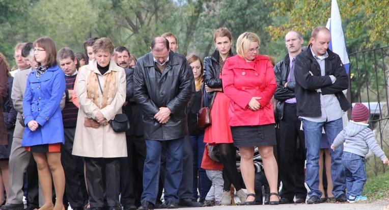 Śnietnica buduje kościół.