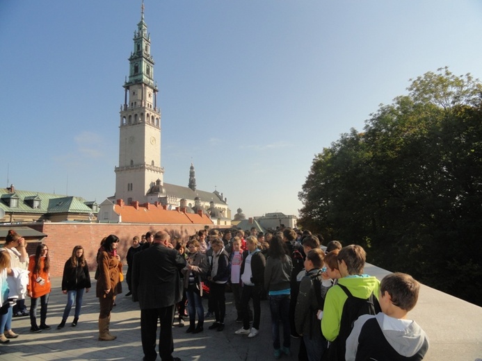 Młodzież zapoznała się z historią Jasnej Góry