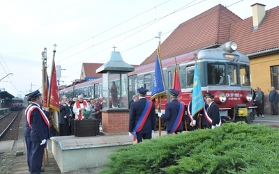 Kolejarze z różańcami