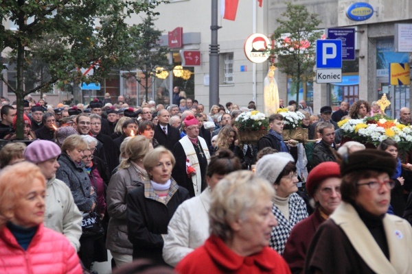 Akt zawierzenia diecezji Matce Bożej