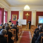 Kilkuset księży uczestniczyło w pierwszym spotkaniu formacyjnym ekip ewangelizacyjnych w Wyższym Seminarium Duchownym w Płocku