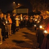 Msza św. za dzieci utracone zakończyła się procesją światła do Matki Bożej z Guadalupe