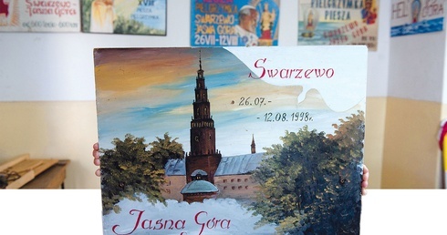 Historyczne tablice pielgrzymek kaszubskich przechowywane w mechowskiej parafii ks. Trelli 