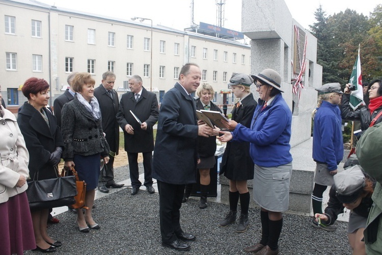 Odłonięcie Pomnika Poległych Harcerzy i Harcerek