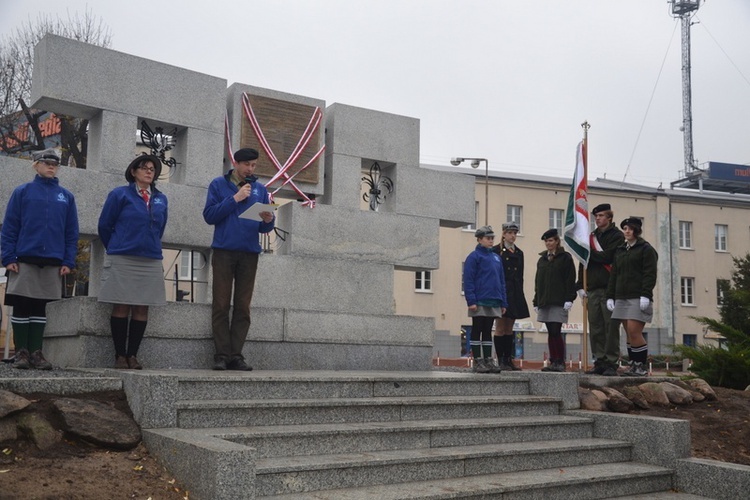 Odłonięcie Pomnika Poległych Harcerzy i Harcerek