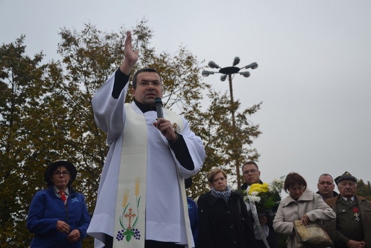 Odłonięcie Pomnika Poległych Harcerzy i Harcerek