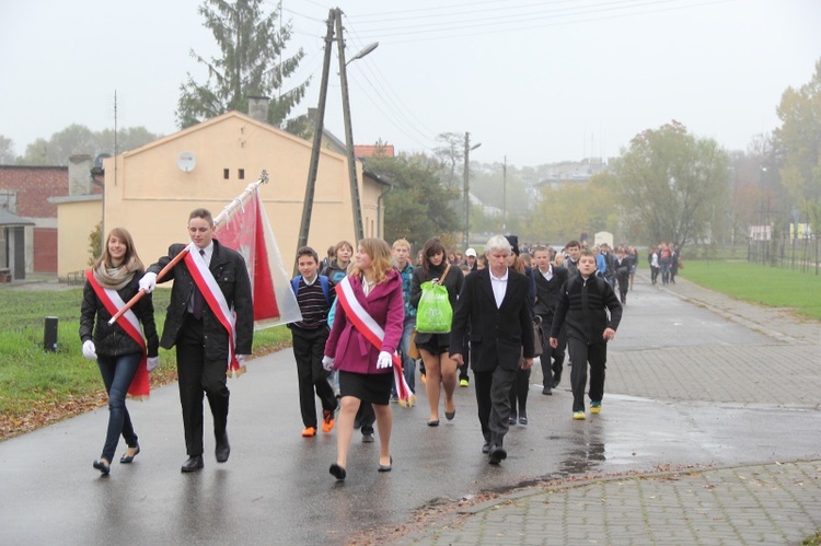 Święto Gimnazjum im. Jana Pawła II w Bedlnie