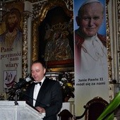 Poezje młodego Karola Wojtyły recytował Maciej Gąsiorek, aktor Teatru Rampa w Warszawie