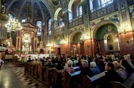 Trzeba głębszego udziału w liturgii