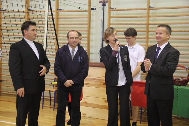 Mecz i koncert w parafii pw. św. Andrzeja Boboli 