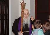 Uczestnicy Oazy Modlitwy w Nowym Mieście modlili się w sanktuarium i zwiedzili muzeum bł. Honorata Koźmińskiego