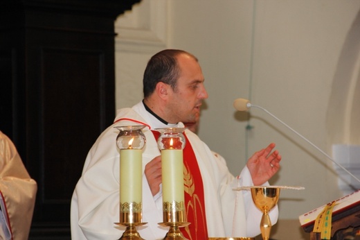 Uczestnicy Oazy Modlitwy w sanktuarium w Nowym Mieście