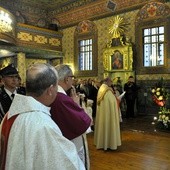 Powitanie w kościele w Mochnaczce