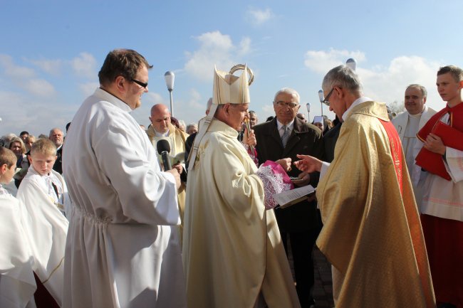 Konsekracja kościoła w Dyrdach