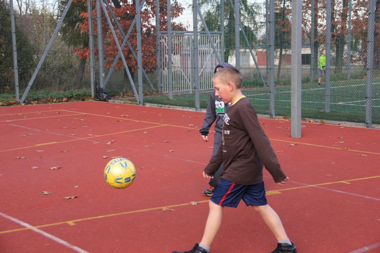 Zajęcia sportowe i adoracja podczas Oazy Modlitwy