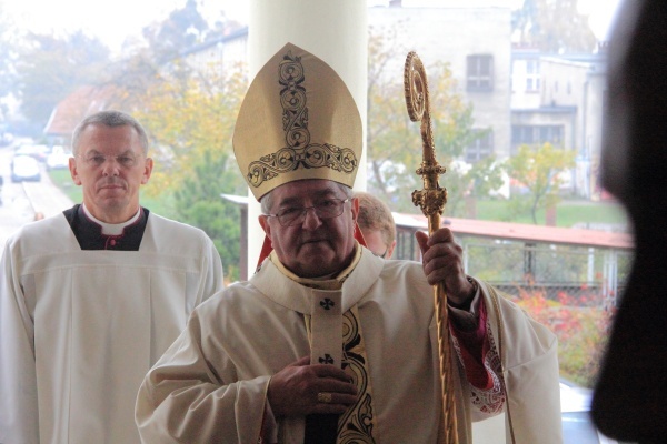 Konsekracja świątyni NMP Matki Kościoła i św. Katarzyny Szwedzkiej