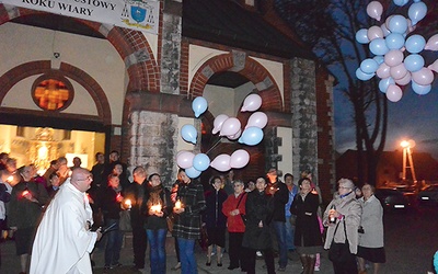 Wypuszczone balony były symbolem tych najmłodszych, których już z nami nie ma