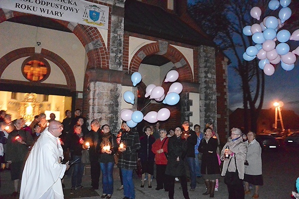 Wypuszczone balony były symbolem tych najmłodszych, których już z nami nie ma