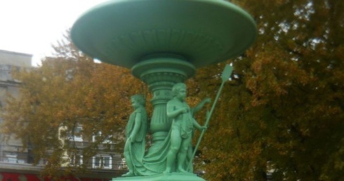 Remont "wędrującej" fontanny
