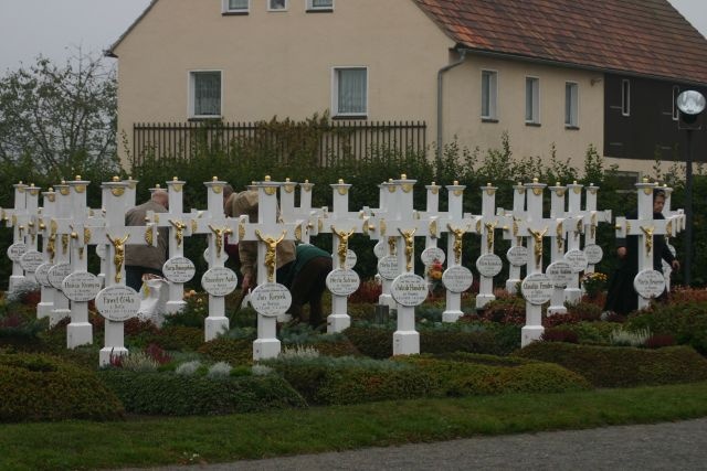 Cmentarz białych krzyży