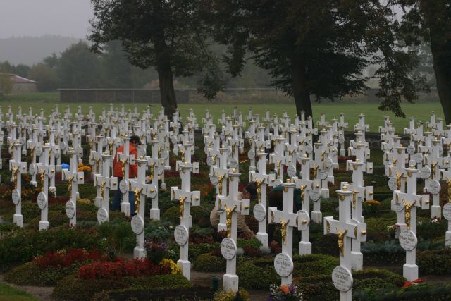 Cmentarz białych krzyży