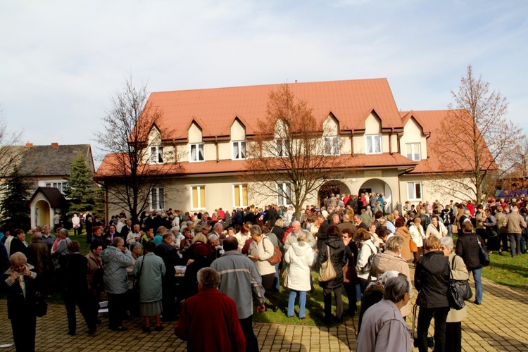 Okulice. Spotkanie róż różańcowych.