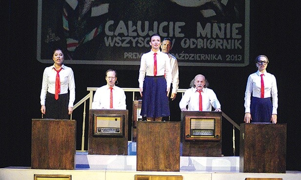  Teatr Muzyczny ROMA proponuje nam uczty duchowe, ale dzięki Novej Scenie dostarcza widzom  także godziwej rozrywki