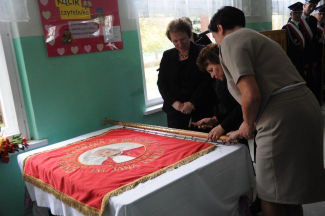 Inauguracja katolickiej szkoły w Grabinie